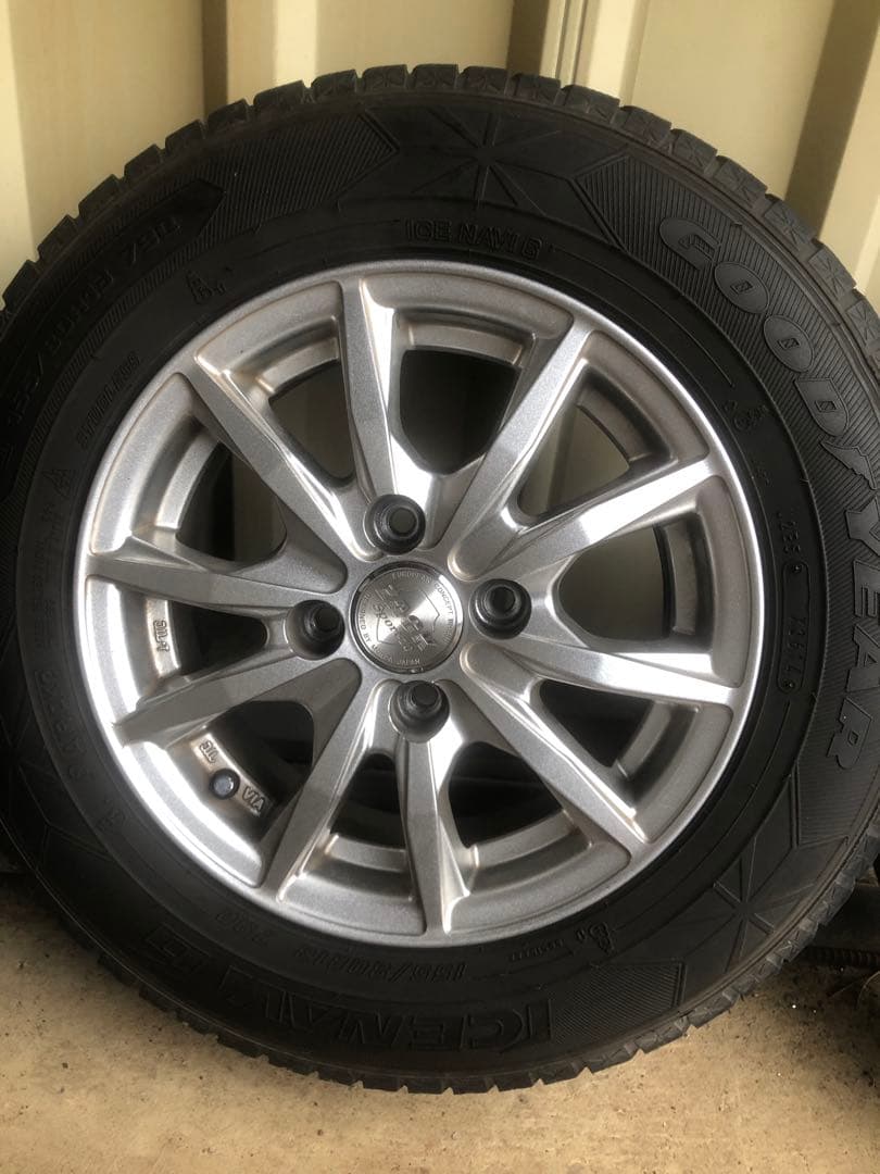 Taka ちん専用 Goodyear スタッドレスタイヤ 13インチ 4本セット