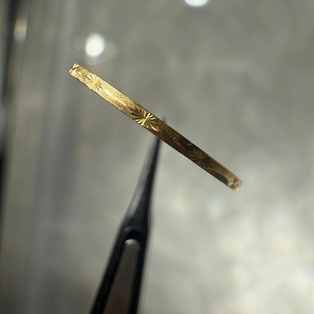 【K18】彫り模様 華奢リング 9号 重ねづけ 彫金　イエローゴールド 極細