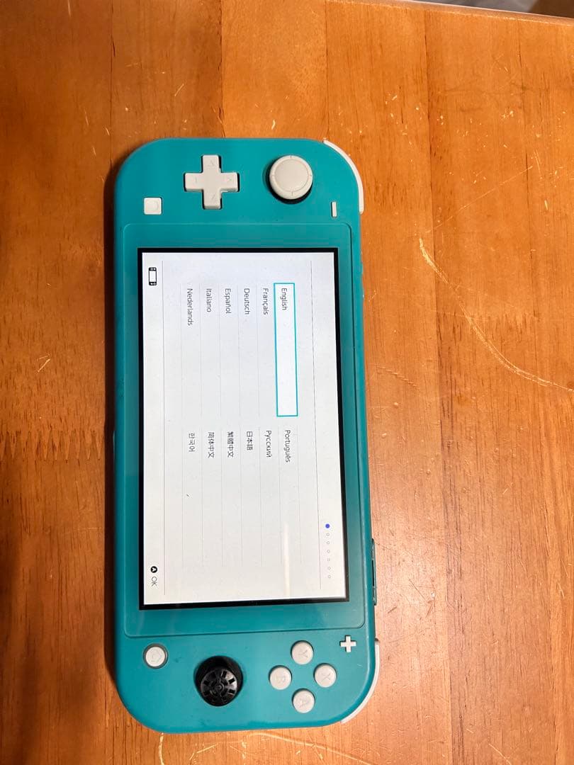 Switchライト　本体　任天堂