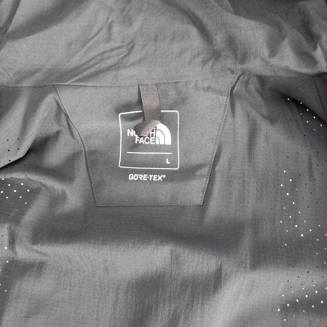 NP61800 　マウンテンパーカー