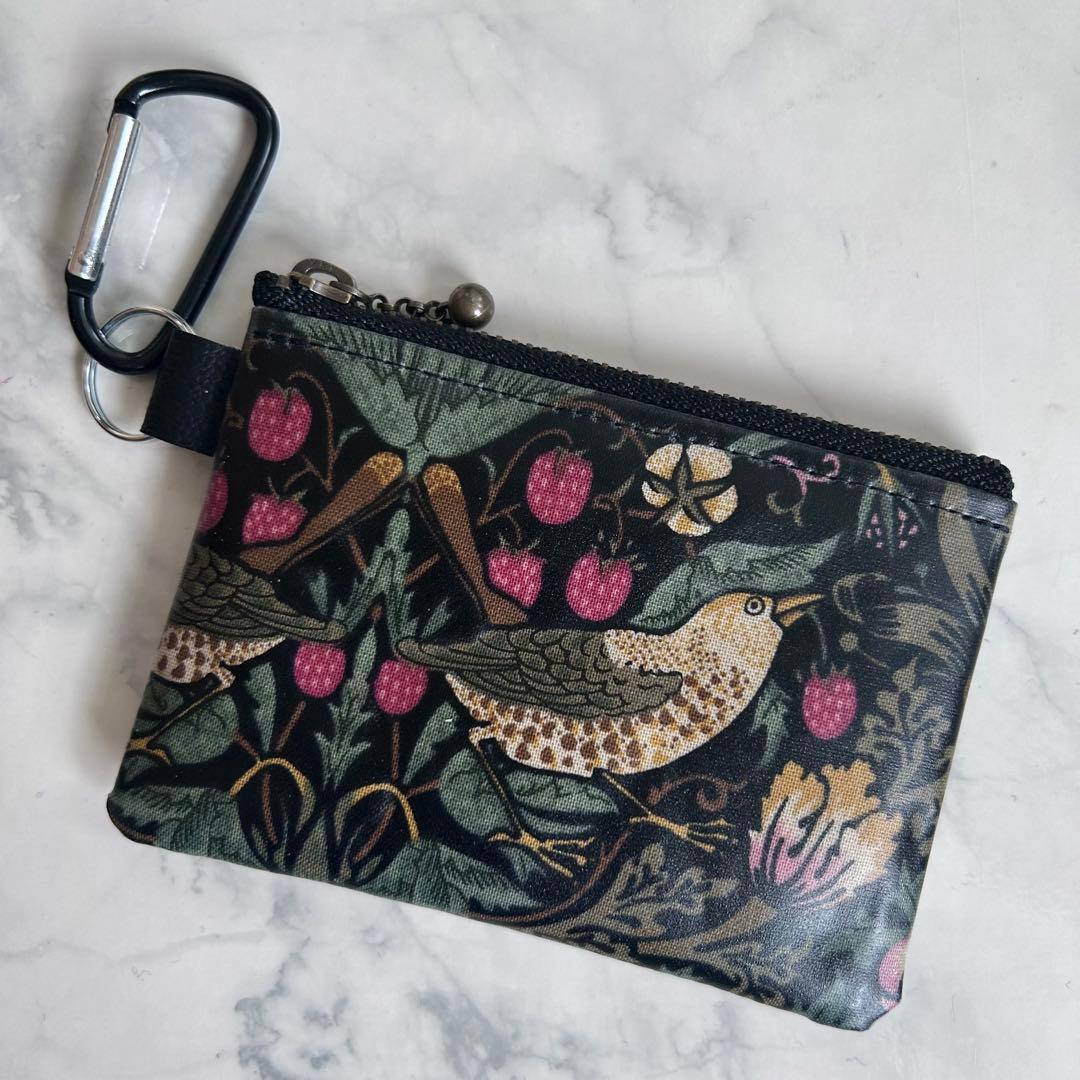 ウィリアムモリス　いちご泥棒 ブラック　カラビナポーチ キーホルダー