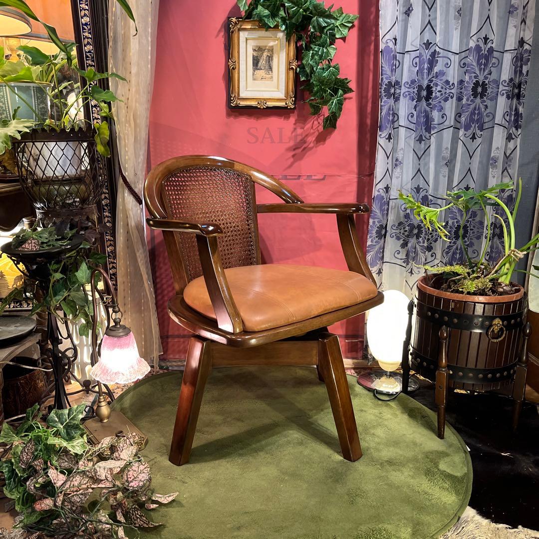 Lオールド　マルニ　クラッシック　アンティーク　３６０度　回転チェア