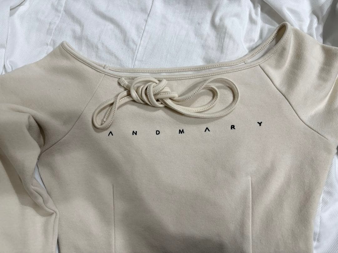 Mary logo choker tops ivory 【un】