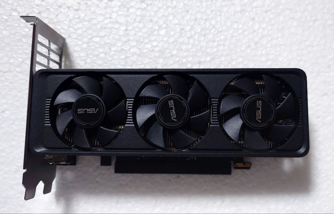 ASUS GeForce RTX 5060 8GB　LP