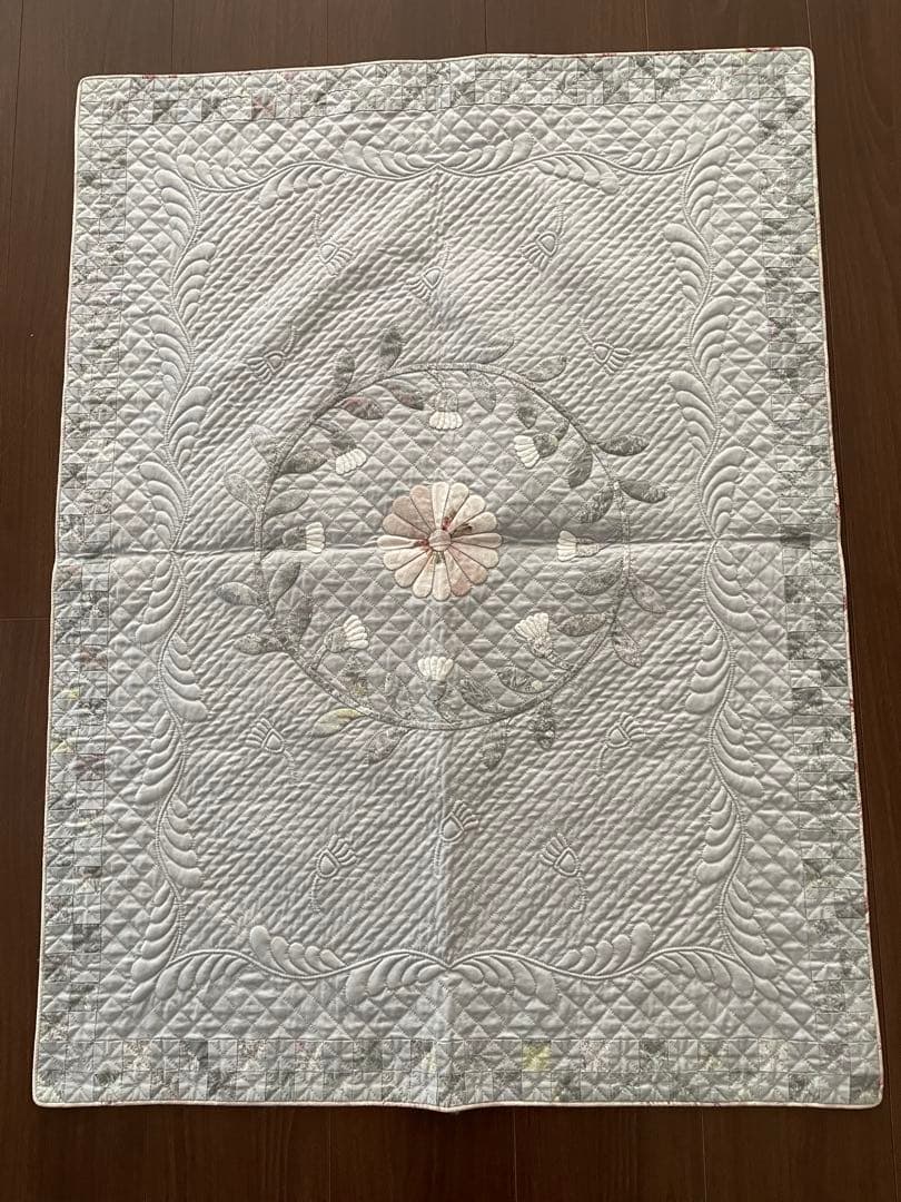 （613)トランプキルトのタペストリー完成品 鷲沢玲子のパッチワークキルト講座