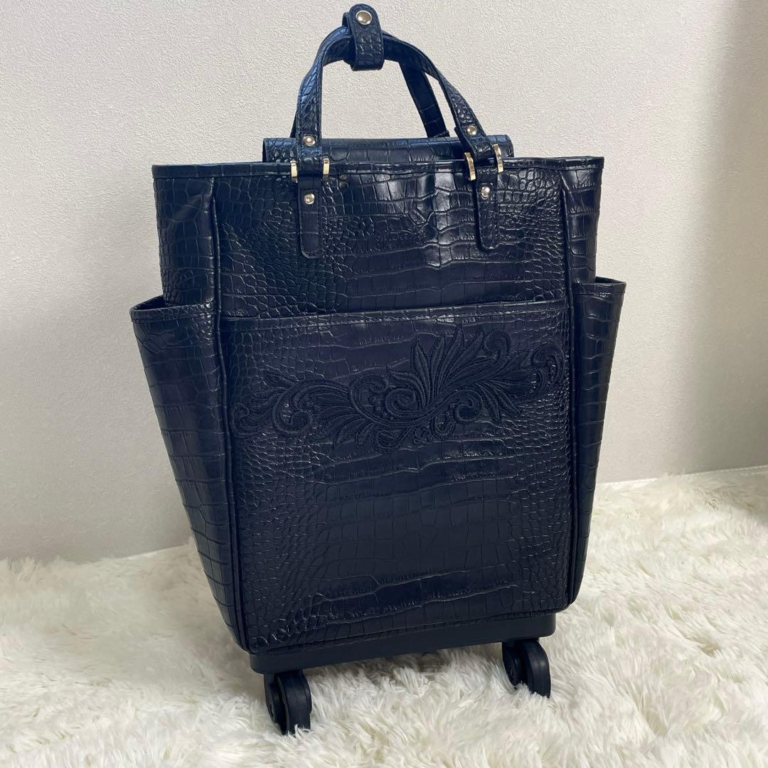 極美品　近沢レース　コラボ　スワニー　2way キャリーバッグ　クロコ型押し　黒