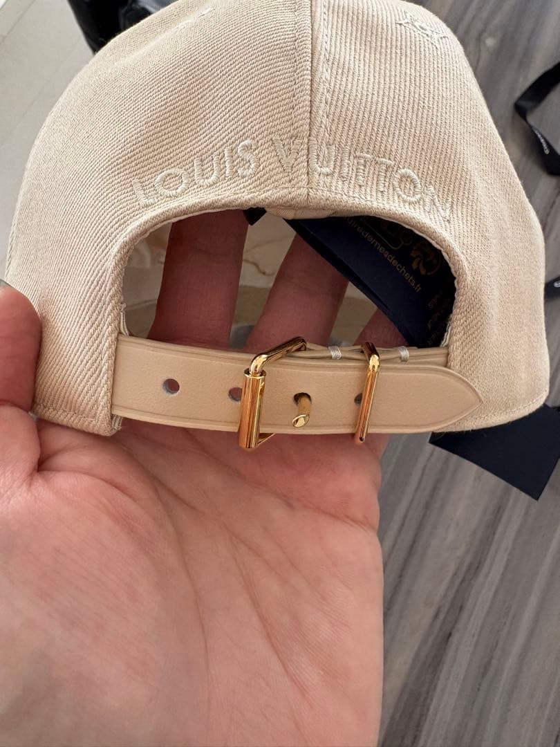 Louis Vuitton ベージュキャップ